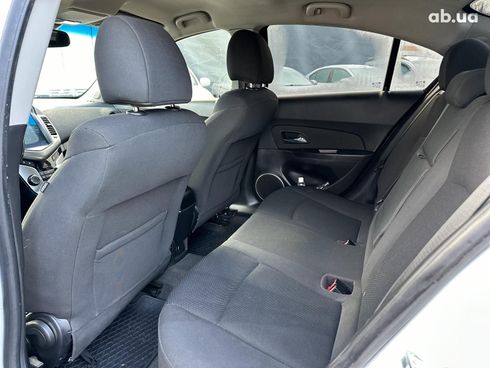 Chevrolet Cruze 2012 белый - фото 21