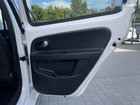 Volkswagen UP! 2016 - фото 30