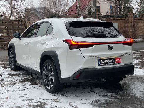 Lexus UX 2018 белый - фото 9