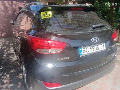 Hyundai ix35 2010 черный - фото 4