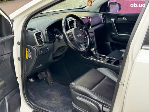 Kia Sportage 2015 белый - фото 16
