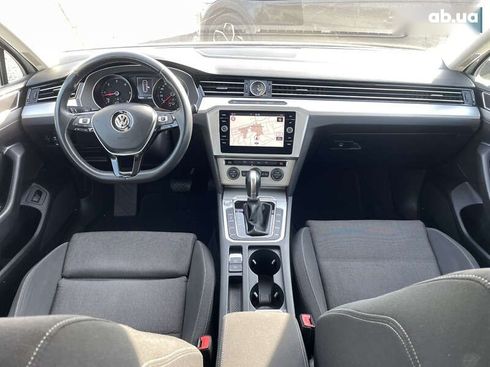 Volkswagen Passat 2017 - фото 20