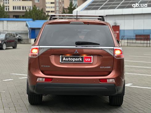Mitsubishi Outlander 2013 коричневый - фото 5