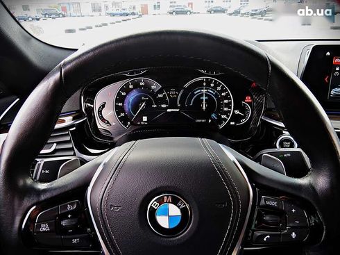 BMW 5 серия 2017 - фото 12