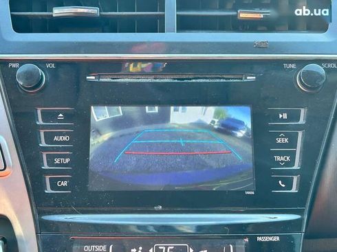 Toyota Prius V 2015 - фото 18