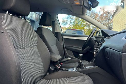Skoda Octavia 2016 - фото 19