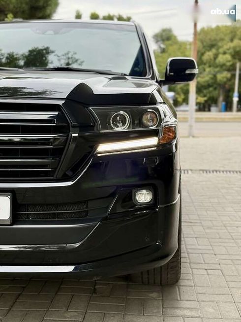 Toyota Land Cruiser 2020 - фото 5