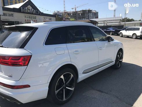 Audi Q7 2017 - фото 11