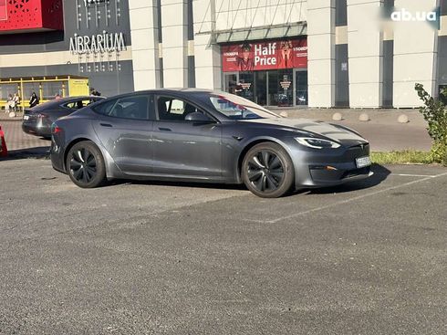 Tesla Model S 2021 - фото 15