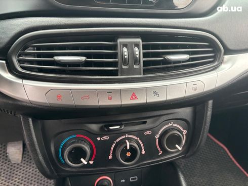 Fiat Tipo 2018 красный - фото 16