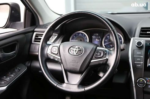 Toyota Camry 2015 - фото 16