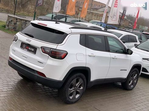 Jeep Compass 2021 - фото 15