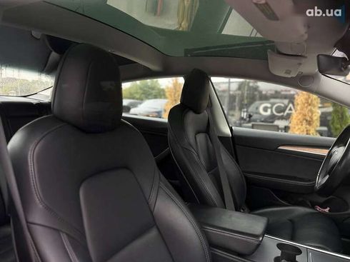 Tesla Model 3 2021 - фото 17