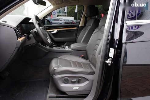 Volkswagen Touareg 2018 - фото 15