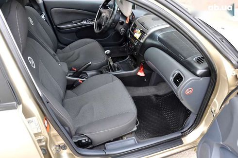 Nissan Almera 2004 - фото 27