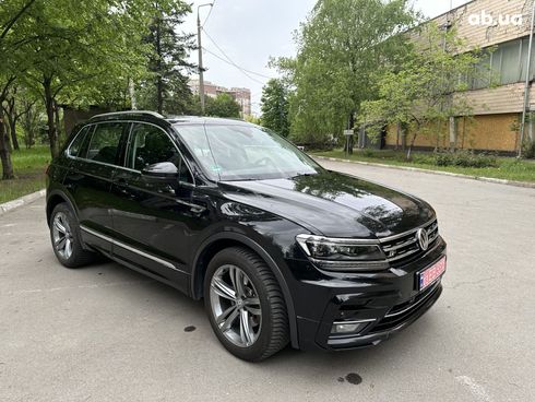Volkswagen Tiguan 2019 черный - фото 10