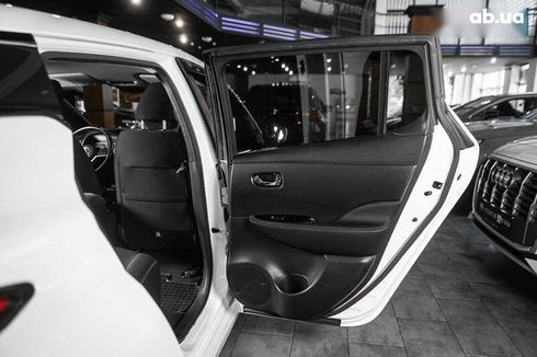 Nissan Leaf 2019 - фото 22