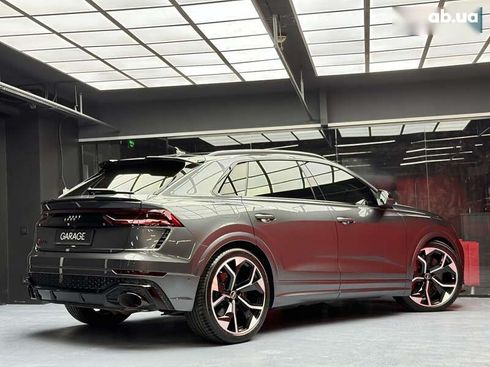 Audi RS Q8 2021 - фото 23
