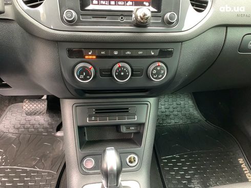 Volkswagen Tiguan 2015 серый - фото 30