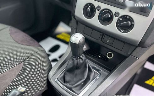 Ford Focus 2006 - фото 15