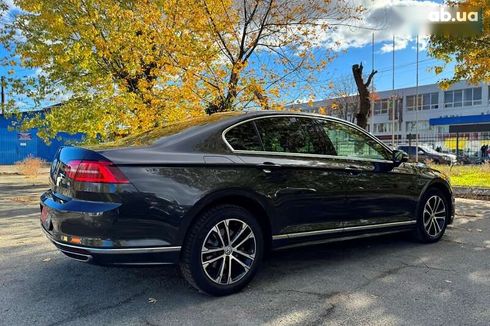 Volkswagen Passat 2019 - фото 23