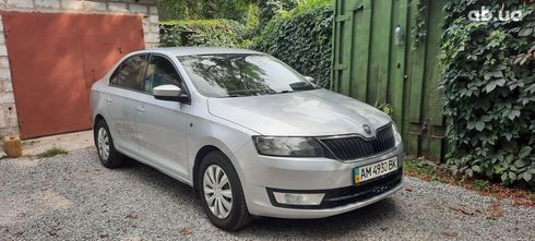 Skoda Rapid 2013 серебристый - фото 13