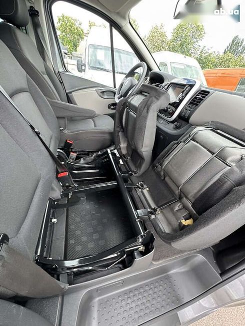 Renault Trafic 2016 - фото 30