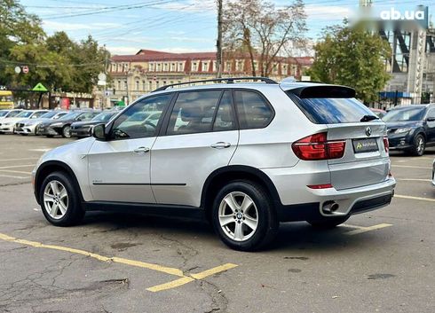 BMW X5 2011 - фото 10