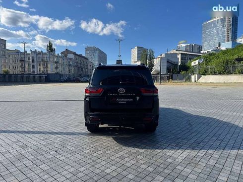 Toyota Land Cruiser 2022 - фото 6