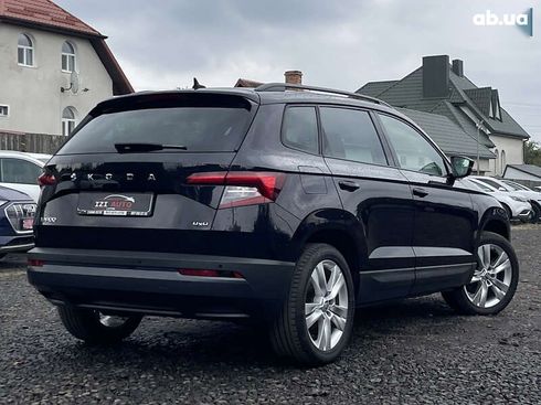 Skoda Karoq 2021 - фото 8