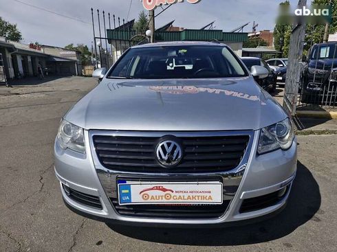Volkswagen Passat 2009 - фото 2
