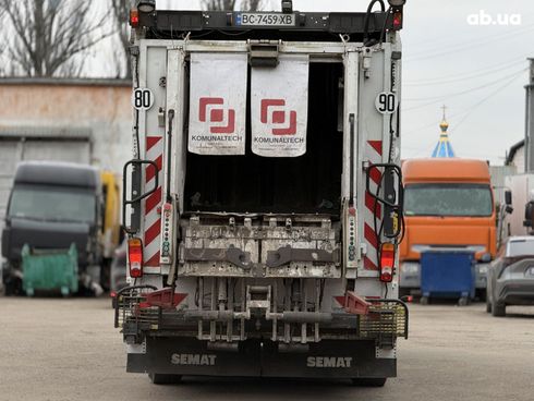 Renault Premium 2011 белый - фото 6