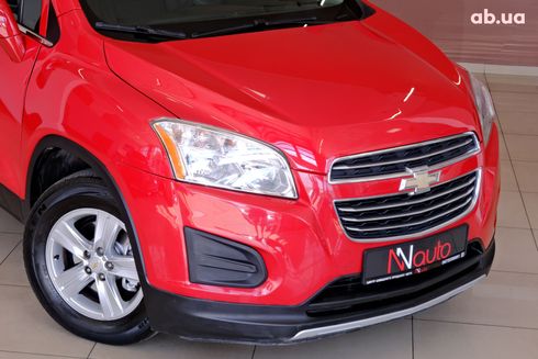 Chevrolet Trax 2016 красный - фото 3