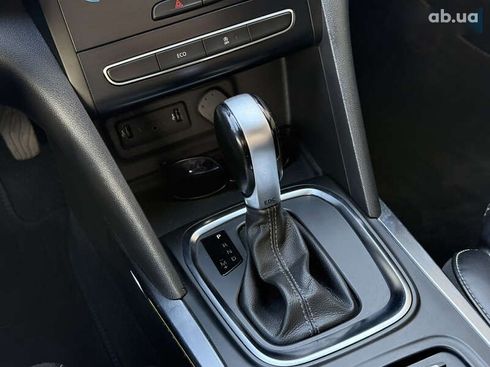 Renault Megane 2017 - фото 26