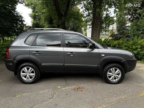 Hyundai Tucson 2011 серый - фото 4