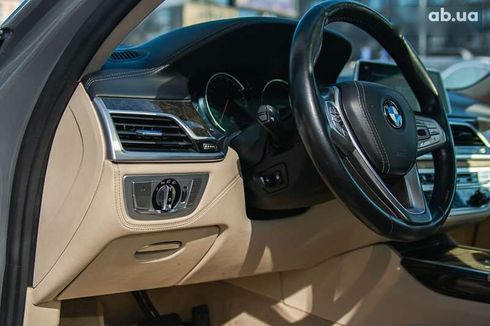 BMW 7 серия 2017 - фото 19