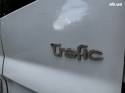 Renault Trafic 2010 белый - фото 7