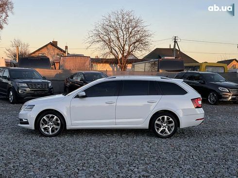 Skoda Octavia 2017 - фото 6