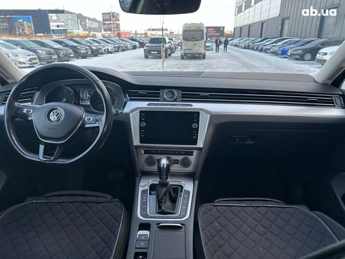 Volkswagen Passat 2018 черный - фото 14