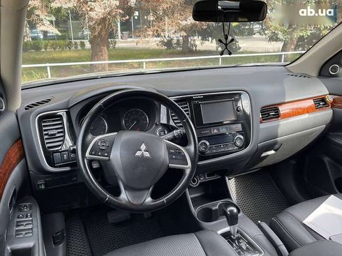 Mitsubishi Outlander 2013 - фото 11
