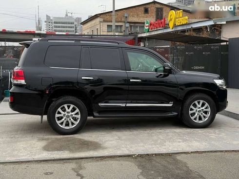 Toyota Land Cruiser 2016 - фото 7