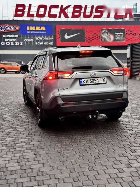 Toyota RAV4 2020 - фото 7
