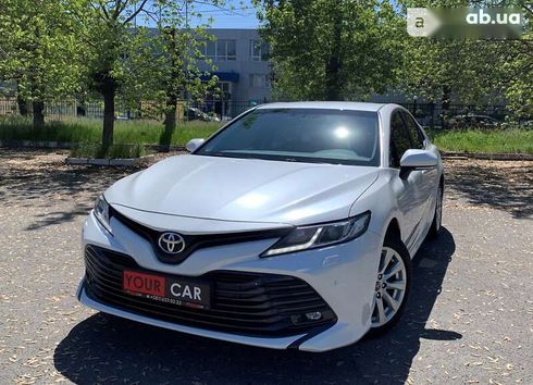 Toyota Camry 2019 - фото 3