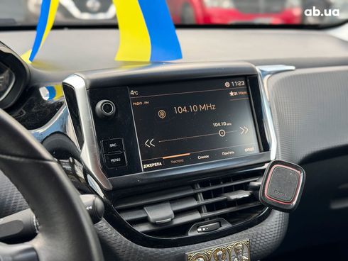 Peugeot 2008 2019 белый - фото 32