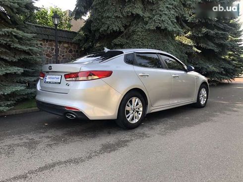 Kia K5 2017 - фото 7