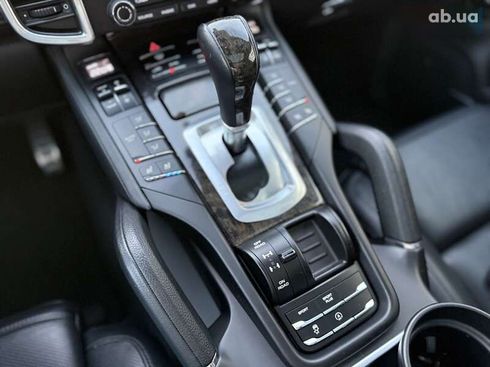 Porsche Cayenne 2016 - фото 26