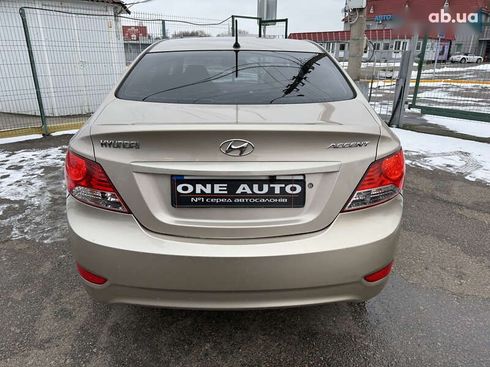 Hyundai Accent 2013 - фото 8