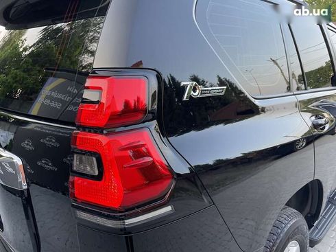 Toyota Land Cruiser Prado 2019 - фото 29