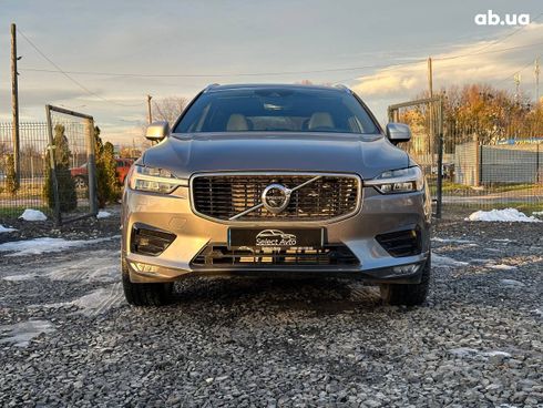 Volvo XC60 2019 - фото 2