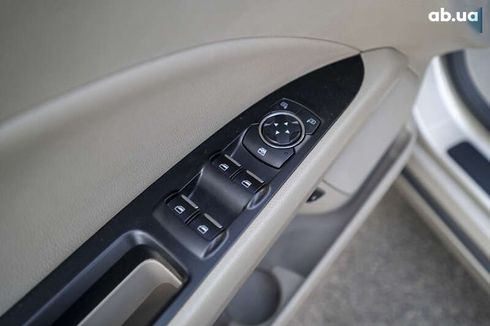 Ford Fusion 2016 - фото 20